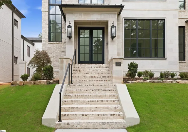 3rd image of 101 Sherwood St #Unit 200, Greenville, SC 29601 | MLS# 1588596