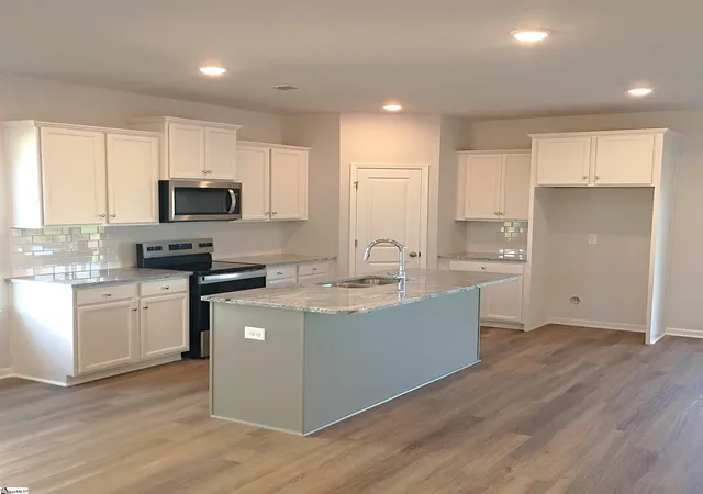 Photo 4 of Single family home for sale at 422 Wirthlan Ln #Lot 121, Woodruff, SC 29388 | MLS# 1600262 | Listing updated on 2026-10-03