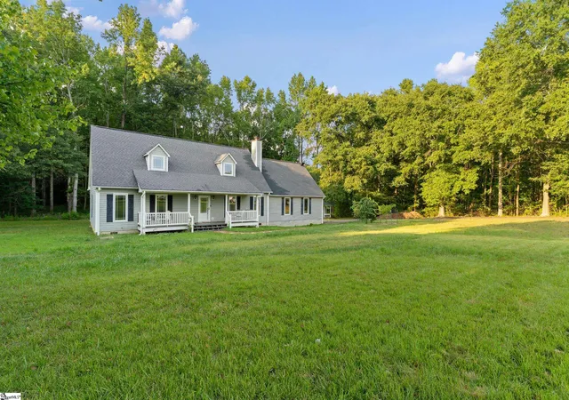 Photo 1 of Single family home for sale at 212 Gray Dr, Williamston, SC 29697 | MLS# 1600662 | Listing updated on 2026-09-25