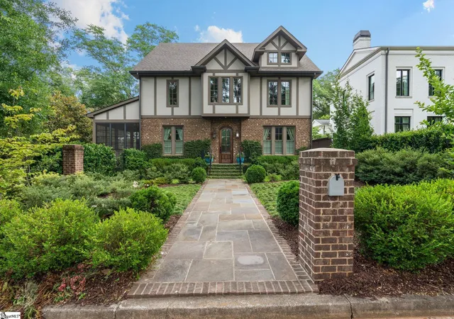 Photo 1 of Single family home for sale at 1 Fairview Ave, Greenville, SC 29601 | MLS# 1593746 | Listing updated on 2026-07-06