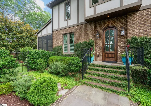 Photo 3 of Single family home for sale at 1 Fairview Ave, Greenville, SC 29601 | MLS# 1593746 | Listing updated on 2026-07-06