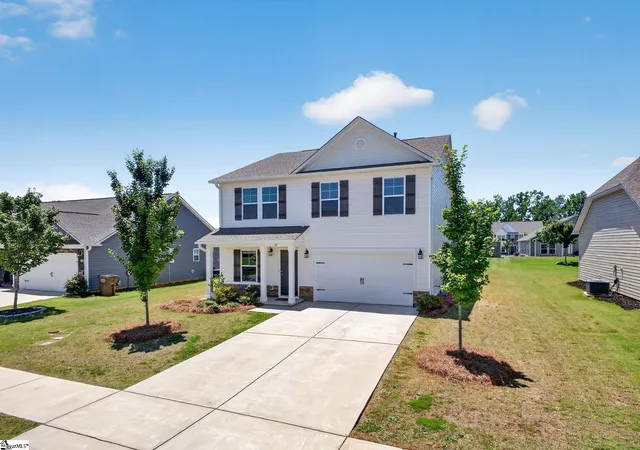 Photo 1 of Single family home for sale at 10 Steeds Glen Rd, Piedmont, SC 29673 | MLS# 1593890 | Listing updated on 2026-06-17