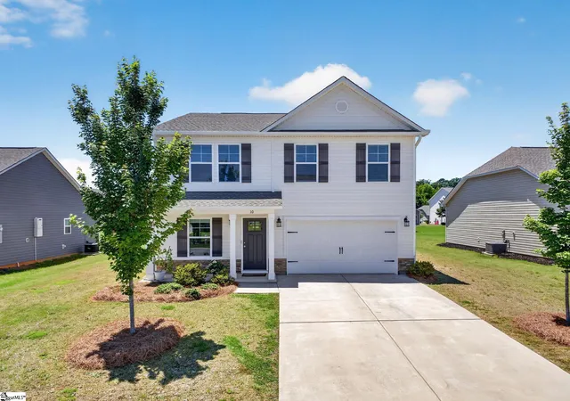 Photo 2 of Single family home for sale at 10 Steeds Glen Rd, Piedmont, SC 29673 | MLS# 1593890 | Listing updated on 2026-06-17