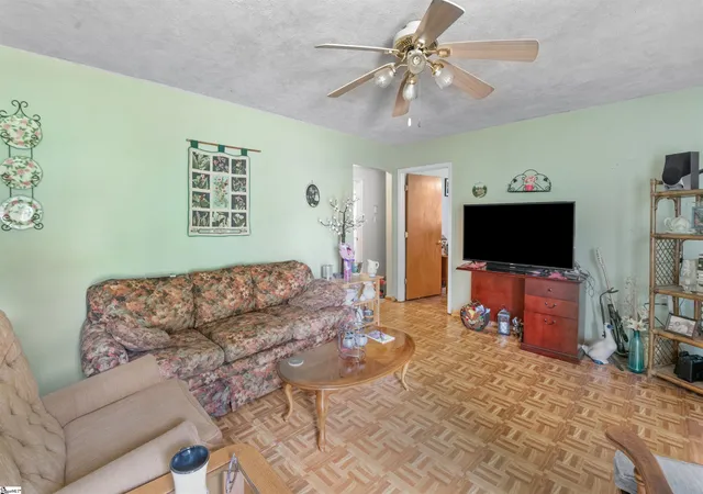 Photo 3 of Single family home for sale at 120 Jay Dr, Greenville, SC 29611 | MLS# 1600647 | Listing updated on 2026-09-03