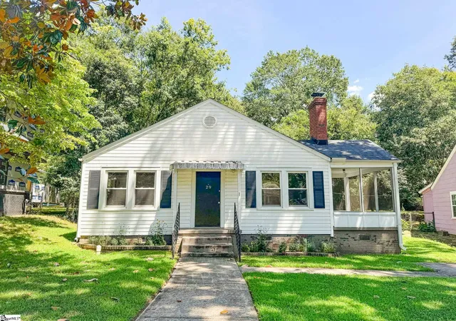 Photo 1 of Sale Pending at 29 Skyland Dr, Greenville, SC 29607 | MLS# 1602073 | Listing updated on 2026-10-05