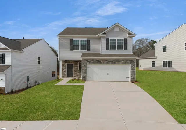 Photo 1 of Single family home for sale at 113 Farmwell Dr, Woodruff, SC 29388 | MLS# 1584166 | Listing updated on 2026-10-06