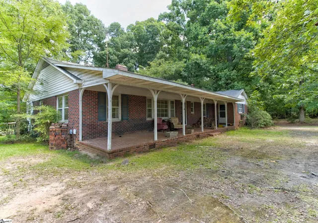 Photo 3 of Sale Pending at 1808 Poole Town Rd, Laurens, SC 29360 | MLS# 1600131 | Listing updated on 2026-09-16
