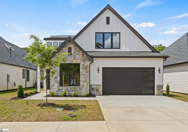 Photo 1 of Single family home for sale at 100 Adrian Wy, Simpsonville, SC 29680 | MLS# 1600604 | Listing updated on 2026-08-13