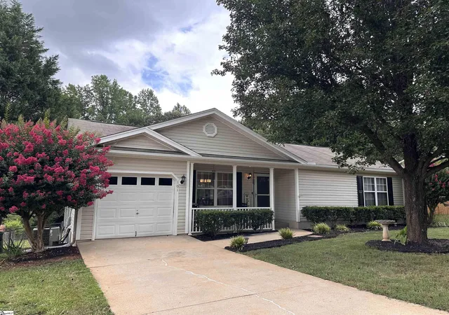 Photo 1 of Single family home for sale at 101 Kingston Ct, Greer, SC 29651 | MLS# 1594593 | Listing updated on 2026-08-23