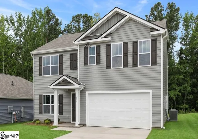 Homes for sale in Greenwood, SC | 135 Cades Cove Dr, Greenwood, SC 29646 | MLS# 1584152