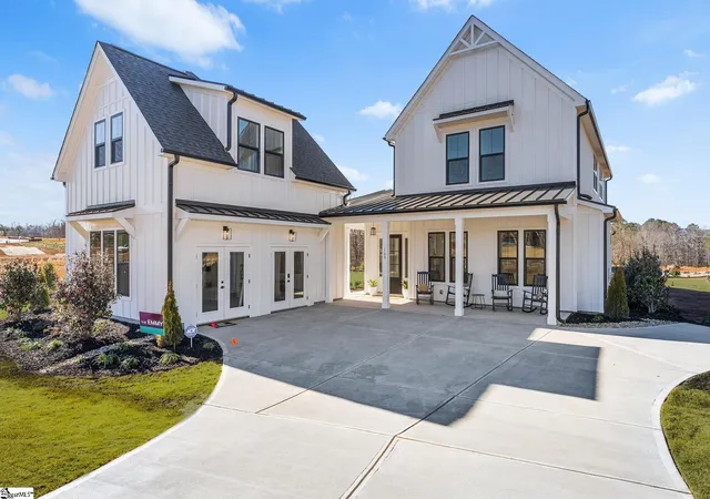 Photo 1 of Single family home for sale at 100 Ever Silvers Ln, Taylors, SC 29687 | MLS# 1597965 | Listing updated on 2026-08-12