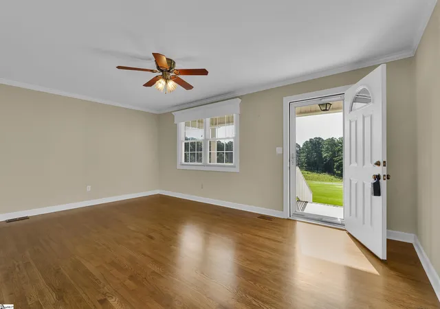 Photo 4 of Single family home for sale at 794 Sc 418 Hwy, Simpsonville, SC 29680 | MLS# 1601435 | Listing updated on 2026-08-20