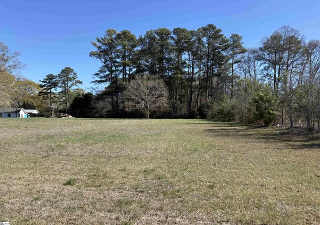 Photo 3 of House for sale at 1505 Fork Shoals Rd, Greenville, SC 29605 | MLS# 1586499 | Listing updated on 2026-07-16