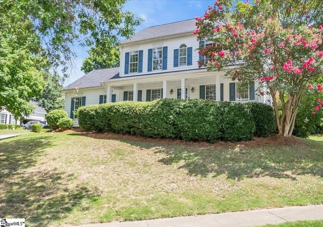 Photo 2 of Single family home for sale at 125 Misty Crest Cir, Greenville, SC 29615 | MLS# 1598492 | Listing updated on 2026-09-02