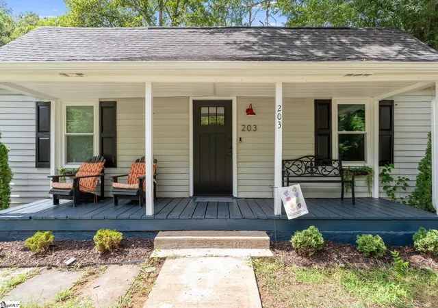 Photo 3 of Single family home for sale at 203 Hammett Street Ext, Greenville, SC 29609 | MLS# 1600774 | Listing updated on 2026-09-04