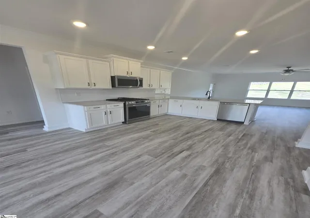 Photo 3 of Single family home for sale at 223 Rolling Waters Dr #Lot 68, Greenville, SC 29605 | MLS# 1572648 | Listing updated on 2026-09-04