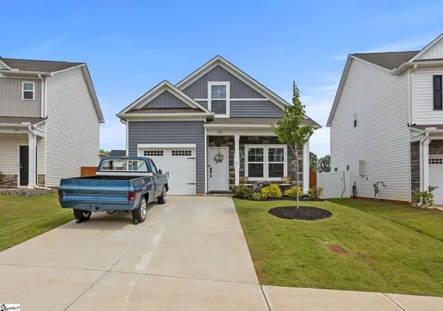 Photo 1 of Single family home for sale at 107 Brown Cir, Easley, SC 29642 | MLS# 1595486 | Listing updated on 2026-08-24
