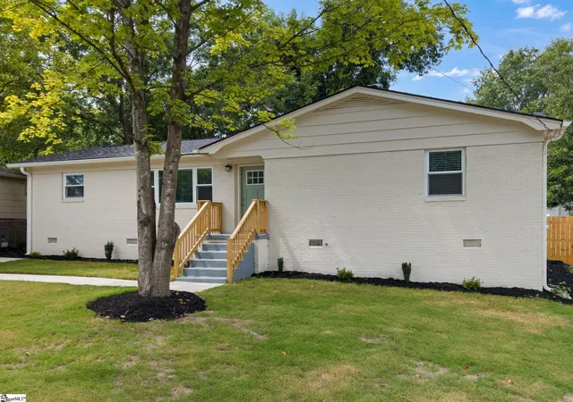 Photo 28 of Single family home for sale at 17 Springside Ave, Greenville, SC 29611 | MLS# 1602276 | Listing updated on 2026-10-01