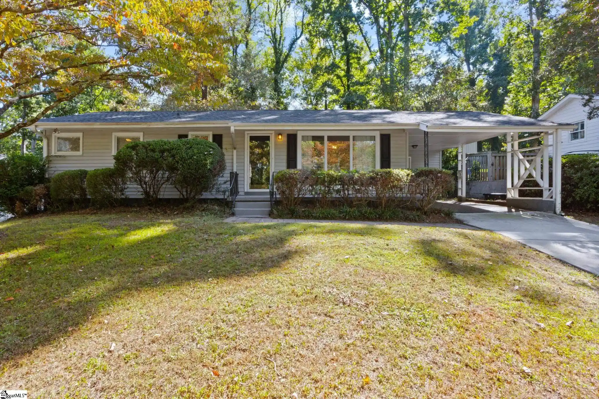 Photo 1 of Single family home for sale at 31 Nottingham Rd, Greenville, SC 29607 | MLS# 1606772 | Listing updated on 2026-10-15