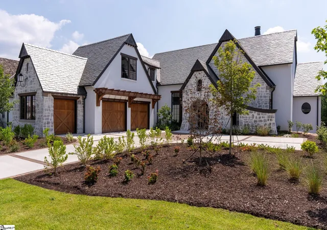 Photo 2 of Sale Pending at 22 Bowman Rd, Greenville, SC 29615 | MLS# 1566126 | Listing updated on 2026-08-24