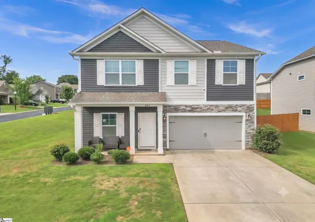 Photo 1 of Single family home for sale at 601 Grantleigh Dr, Duncan, SC 29334 | MLS# 1595951 | Listing updated on 2026-08-17