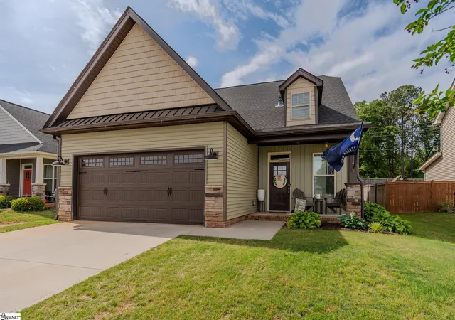 Photo 2 of Single family home for sale at 114 Wanley Wy, Boiling Springs, SC 29316 | MLS# 1589187 | Listing updated on 2026-05-09