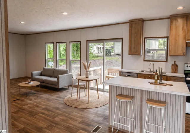 Photo 3 of Manufactured home for sale at 61 Tally Hoe Trl, Gray Court, SC 29645 | MLS# 1601807 | Listing updated on 2026-09-29