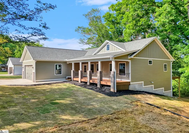 Photo 3 of Manufactured home for sale at 892 Chrenshaw St, Pendleton, SC 29670 | MLS# 1592775 | Listing updated on 2026-06-24