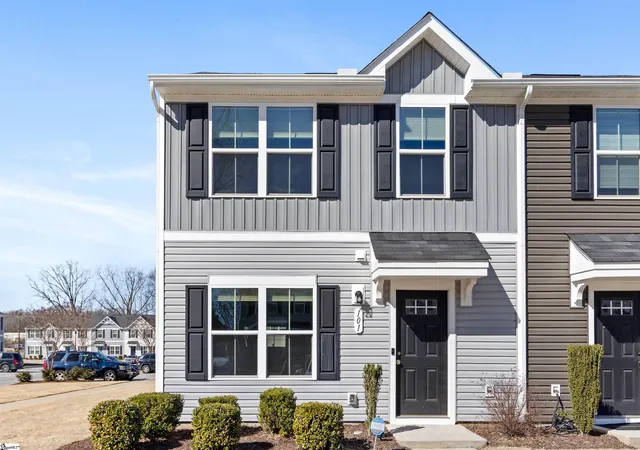 Photo 1 of Townhouse for sale at 101 Fernside Ct, Greenville, SC 29617 | MLS# 1581402 | Listing updated on 2026-03-28