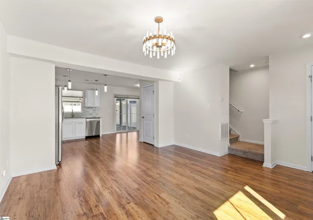 Photo 3 of Townhouse for sale at 101 Fernside Ct, Greenville, SC 29617 | MLS# 1581402 | Listing updated on 2026-03-28