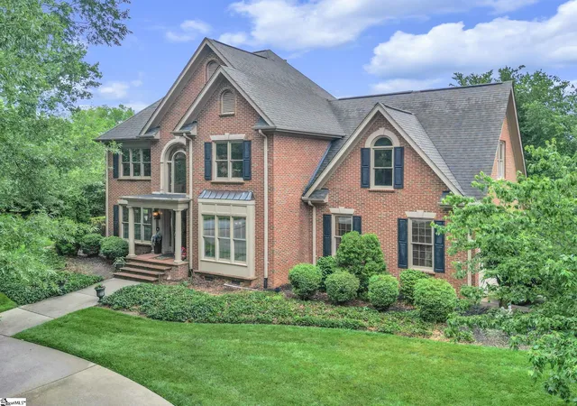 Photo 3 of Single family home for sale at 1 Squires Meadow Ct, Simpsonville, SC 29681 | MLS# 1601682 | Listing updated on 2026-09-28