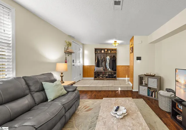 Photo 3 of Condo for sale at 710 Hunts Bridge Rd #Unit 32, Greenville, SC 29617 | MLS# 1599868 | Listing updated on 2026-09-07