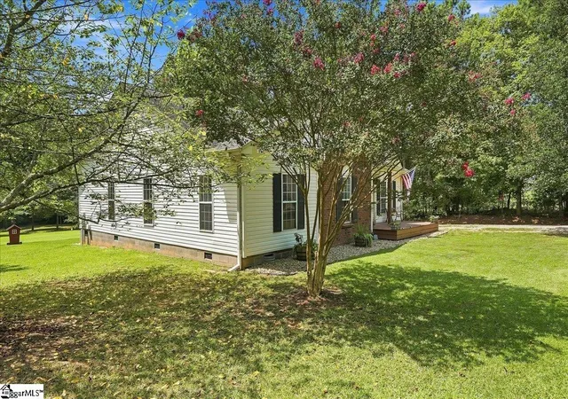 Photo 3 of Single family home for sale at 1129 Casey Rd, Woodruff, SC 29388 | MLS# 1601238 | Listing updated on 2026-10-05