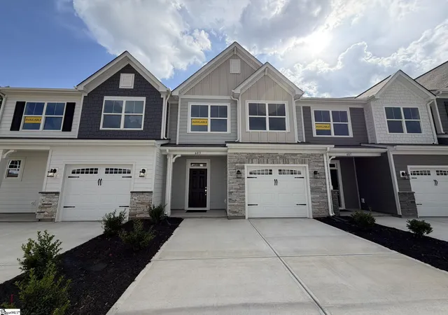 Photo 1 of Townhouse for sale at 603 Autumn Lake Rd, Simpsonville, SC 29681 | MLS# 1586546 | Listing updated on 2026-09-25