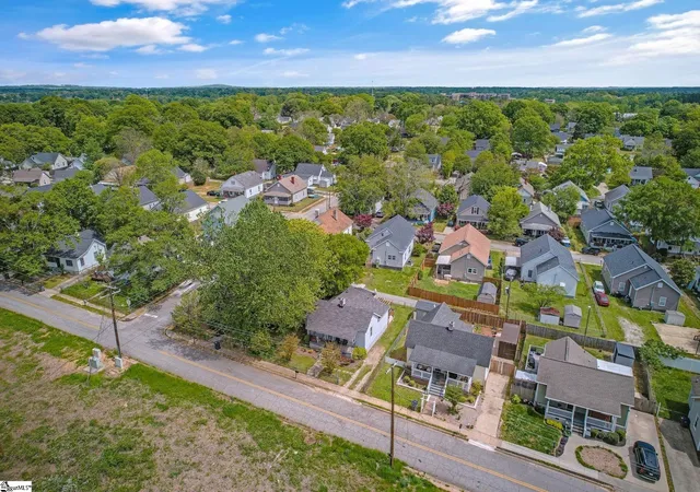 Photo 2 of Single family home for sale at 68 Hutchens St, Greenville, SC 29605 | MLS# 1602418 | Listing updated on 2026-09-10