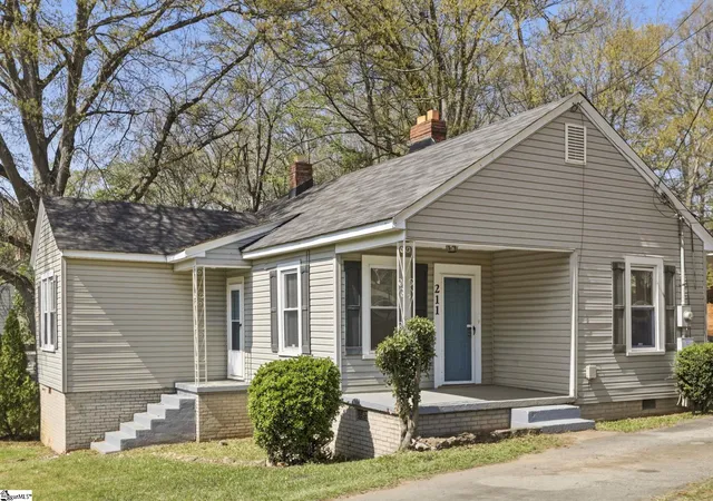 Homes for sale in Greenville, SC | 211 Lowndes Hill Rd, Greenville, SC 29607 | MLS# 1587118