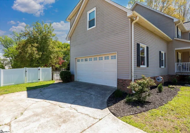 Homes for sale in Easley, SC | 139 Plantation Dr, Easley, SC 29642 | MLS# 1587807