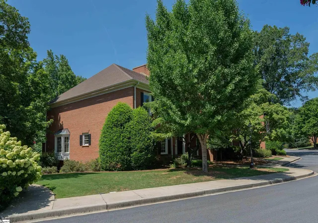 Photo 4 of Townhouse for sale at 252 Glenbrooke Wy, Greenville, SC 29615 | MLS# 1601442 | Listing updated on 2026-09-17
