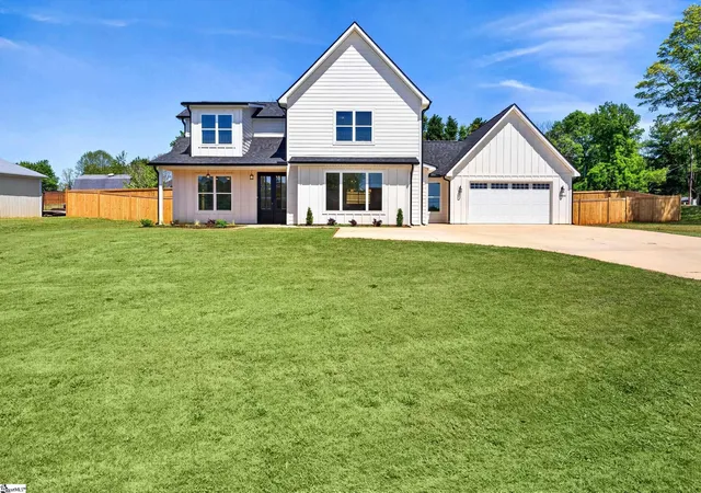 Photo 2 of Single family home for sale at 3400 Pennington Rd, Greer, SC 29651 | MLS# 1586976 | Listing updated on 2026-08-03