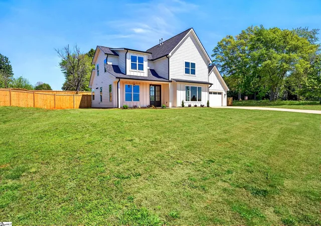 Photo 2 of Single family home for sale at 3400 Pennington Rd, Greer, SC 29651 | MLS# 1586976 | Listing updated on 2026-08-03