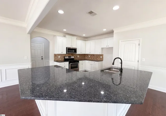 Photo 2 of Single family home for sale at 248 Colfax Dr, Boiling Springs, SC 29316 | MLS# 1590474 | Listing updated on 2026-09-03