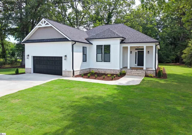 Homes for sale in Williamston, SC | 206 Hamilton St, Williamston, SC 29697 | MLS# 1597087