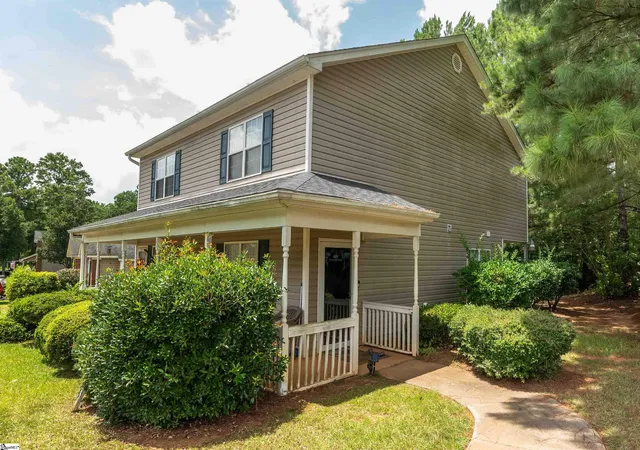 Photo 4 of House for sale at 200 Ashley Ln, Laurens, SC 29360 | MLS# 1599502 | Listing updated on 2026-08-19