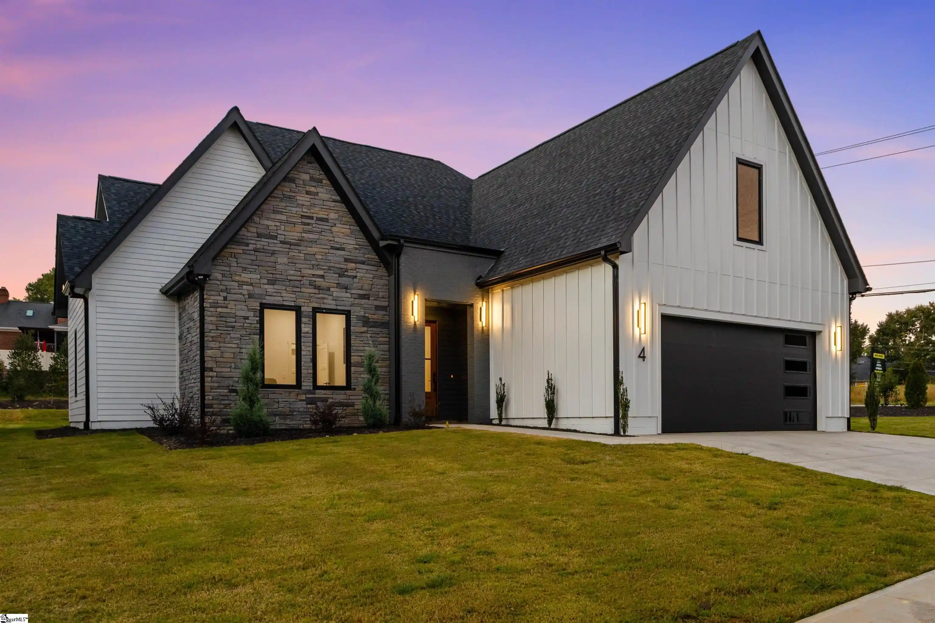 Photo 1 of Single family home for sale at 18 Aetna Spring Ct, Taylors, SC 29687 | MLS# 1606274 | Listing updated on 2026-10-20