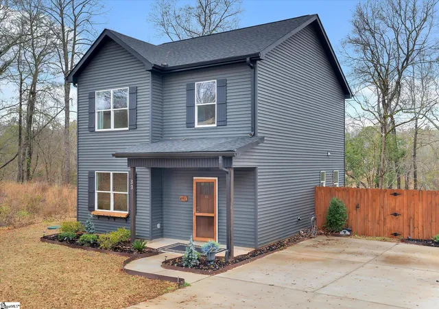 Photo 2 of Single family home for sale at 33 Parker St, Pelzer, SC 29669 | MLS# 1597330 | Listing updated on 2026-10-01