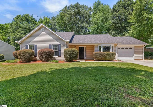 Photo 1 of Single family home for sale at 201 Lynchester Rd Rd, Greenville, SC 29615 | MLS# 1599686 | Listing updated on 2026-09-02