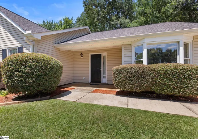 Photo 3 of Single family home for sale at 201 Lynchester Rd Rd, Greenville, SC 29615 | MLS# 1599686 | Listing updated on 2026-09-02