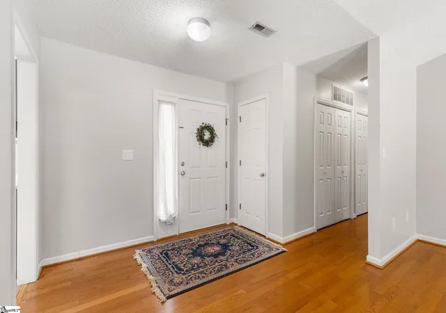 Photo 4 of Single family home for sale at 201 Lynchester Rd Rd, Greenville, SC 29615 | MLS# 1599686 | Listing updated on 2026-09-02
