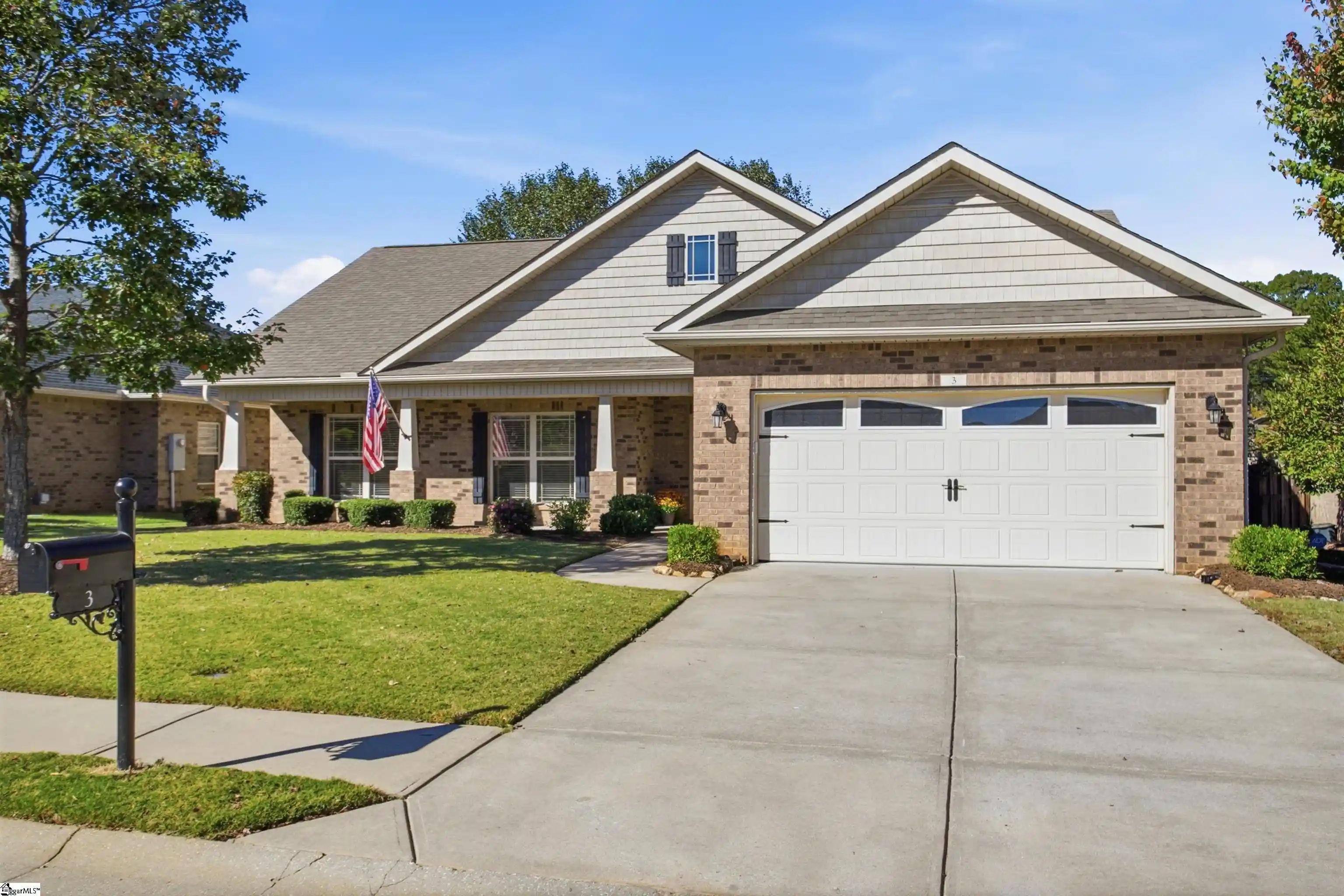 Photo 1 of Single family home for sale at 3 Moonlit Dr, Greenville, SC 29605 | MLS# 1607429 | Listing updated on 2026-10-27