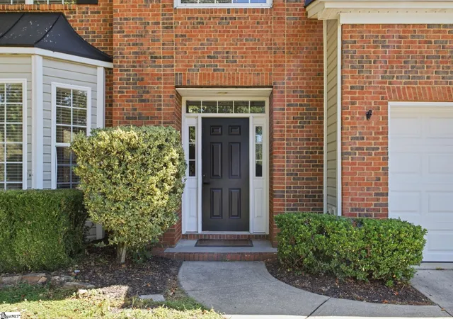 Photo 2 of Single family home for sale at 11 Shadowrock Ct, Simpsonville, SC 29681 | MLS# 1602006 | Listing updated on 2026-09-11